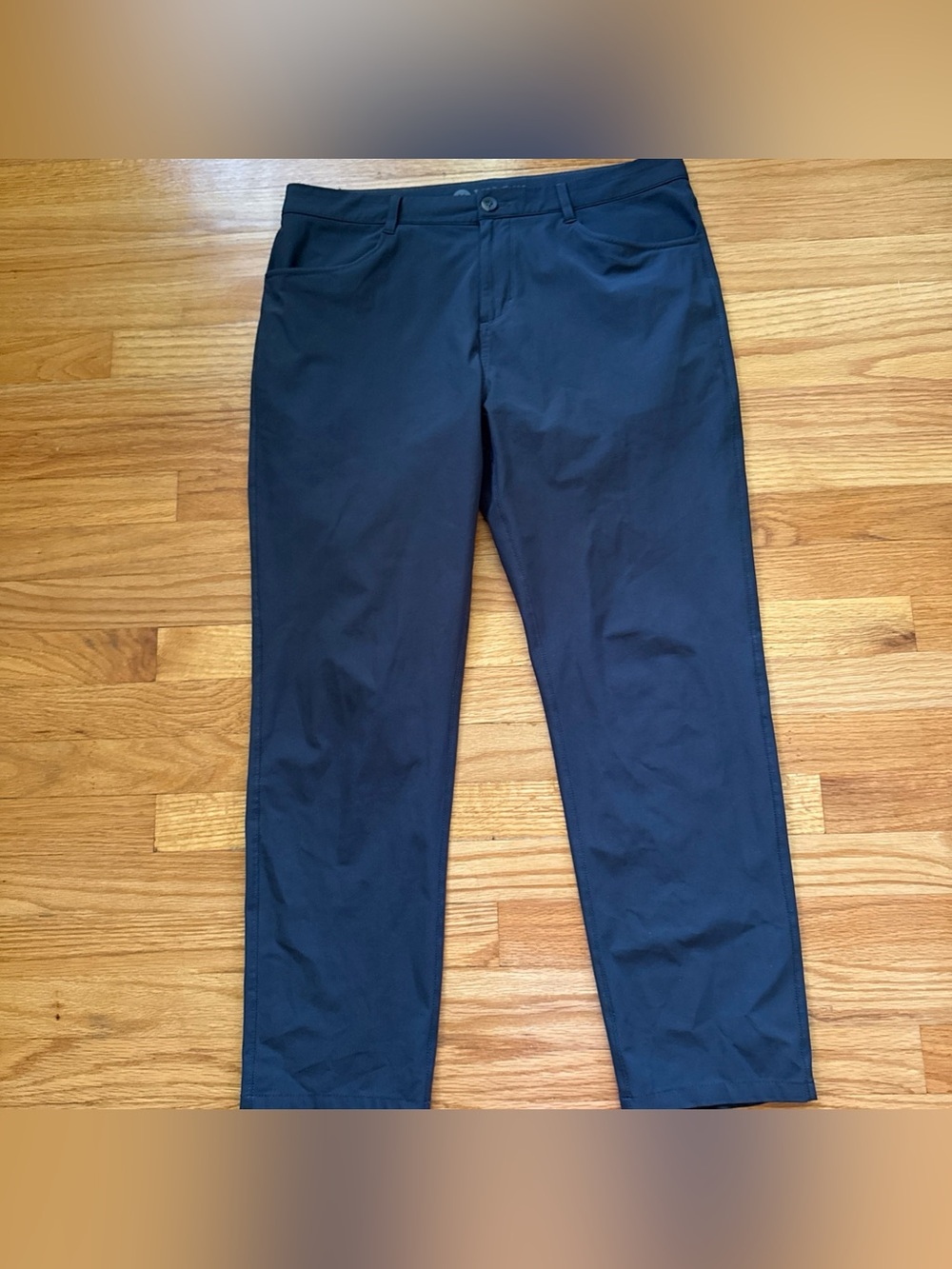 Vuori Meta Pants - 35 waist , 28 inseam, missing the size tag - Picture 1 of 9